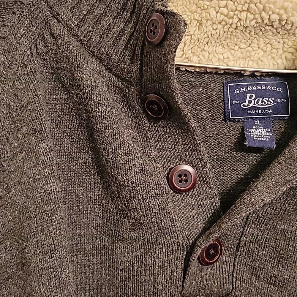 Green Mock Neck Sweater GH Bass - Picture 6 of 6
